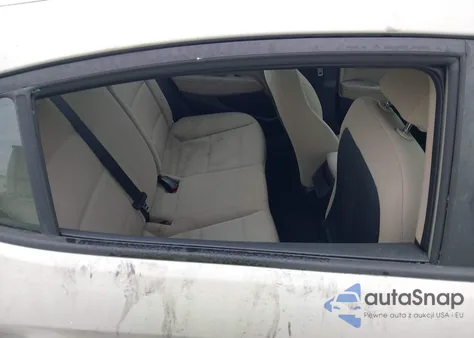 2017 Hyundai Elantra Se из США, поврежденный, VIN 5NPD84LF1HH192738